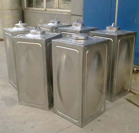 常年供应304不锈钢方形水箱 不锈钢膨胀水箱